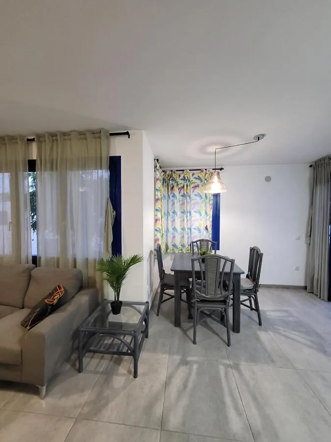 Waikiki 47 Διαμέρισμα Κοραλέχο